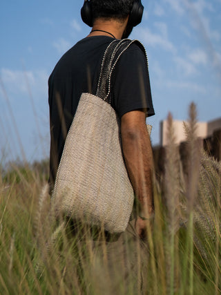 Veni Hand-Woven Tote Bag One 'O' Eight Knots