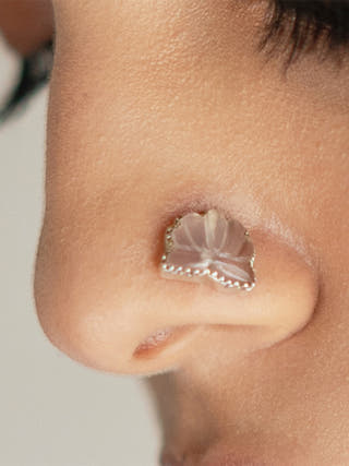 PICHWAI Rose Quartz Lotus Nose Pin Baka