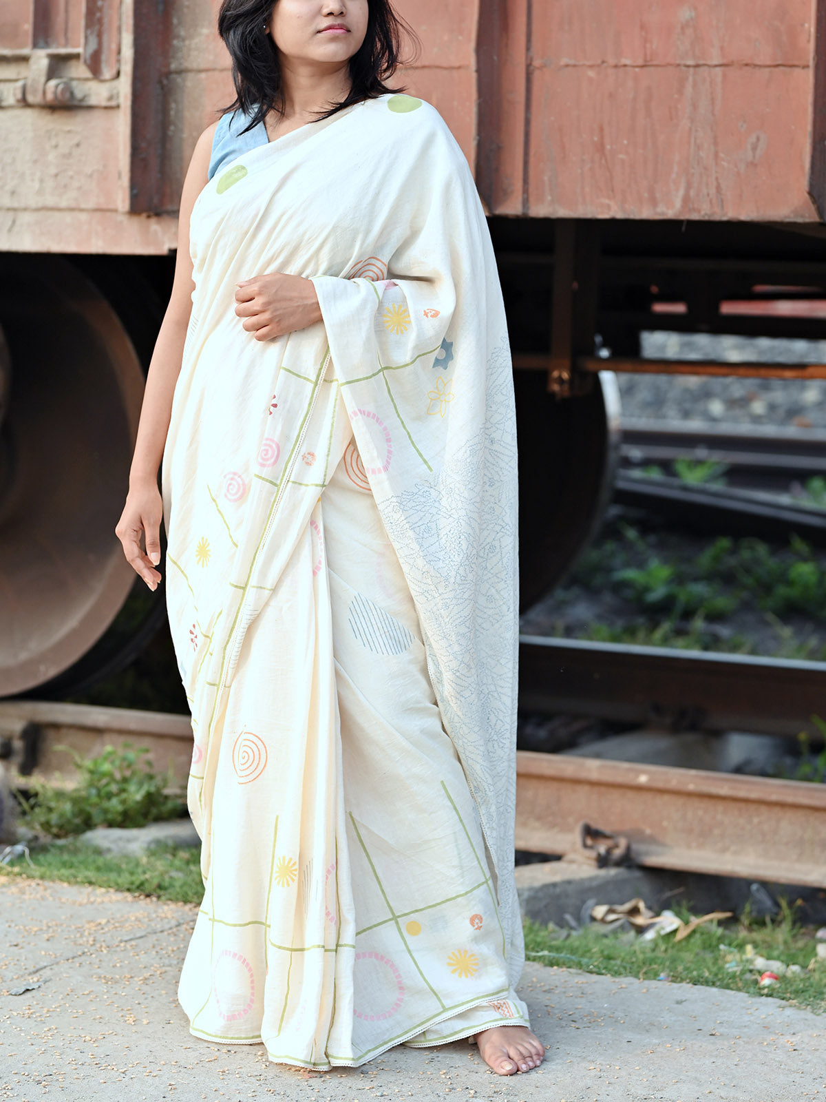 Off-White Jamdani Khadi Cotton Saree With Red Border - Byhand I Indian  Ethnic Wear Online I Sustainable Fashion I Handmade Clothes