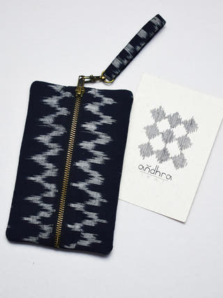 Ikat Wristlet Sonica Sarna